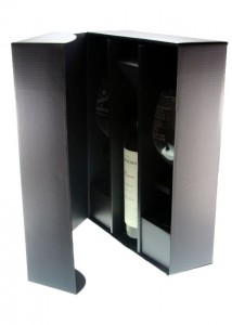 2-wine-glass-with-bottle-gift-box-brisbane-600x840